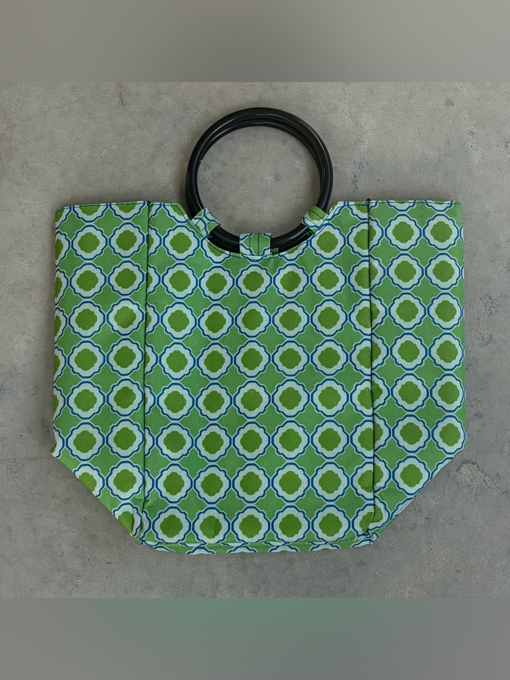 Green Patterned Lunch Bag with Black Circular Handles